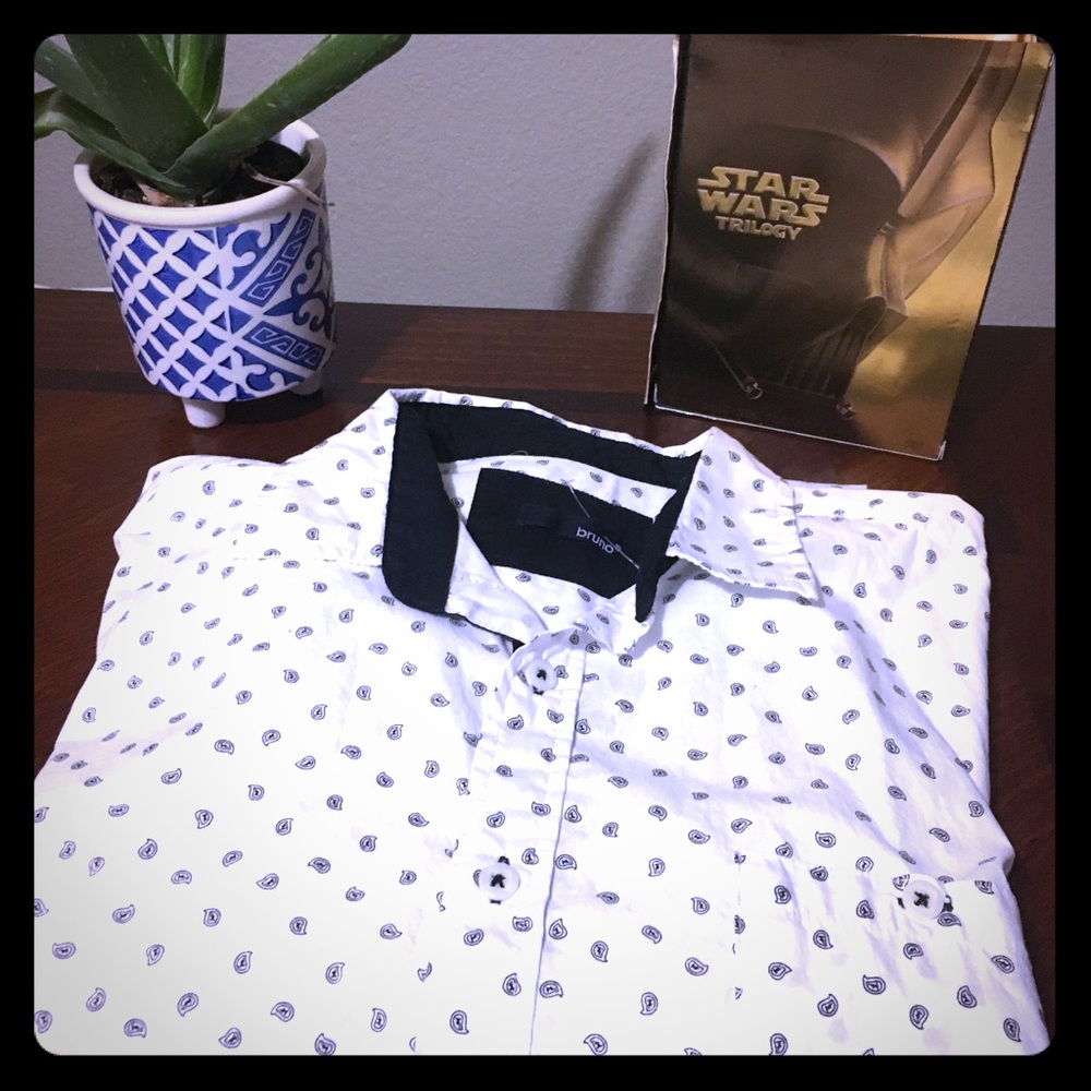 Button down shirt sz med